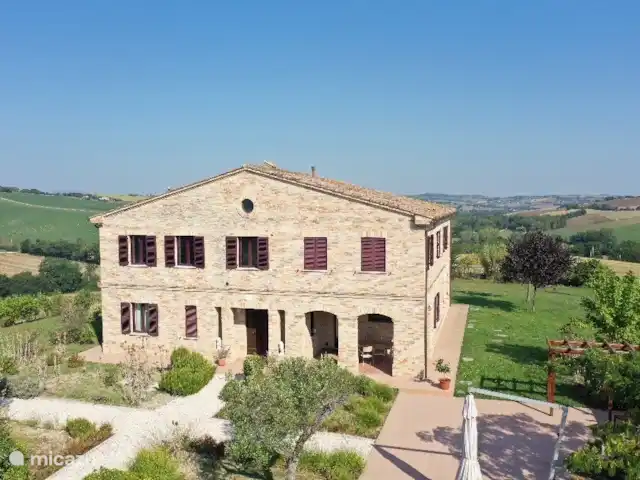 Villa Montileo en Italia, Marche, Belvedere Ostrense - villa