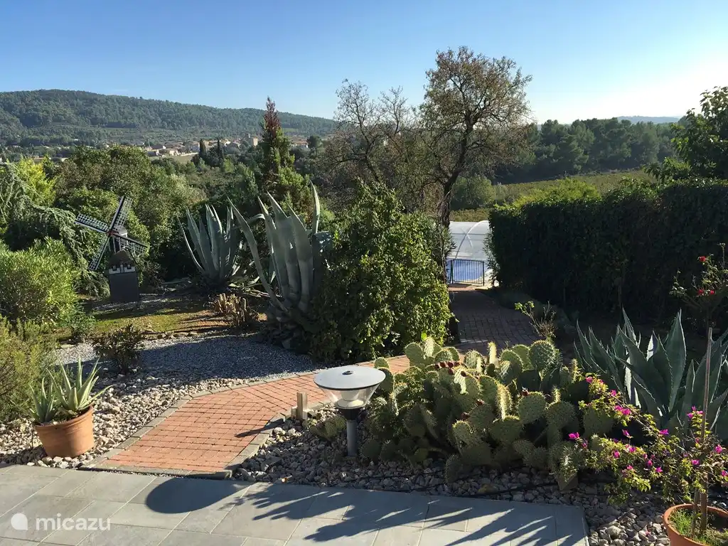 Garten von Terrassenhaus