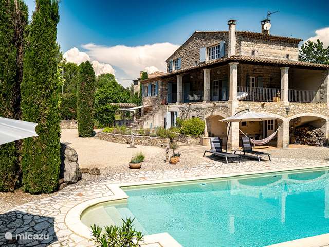 Maison de Vacances France, Ardèche – gîte / cottage Gîte Le Bel Endroit