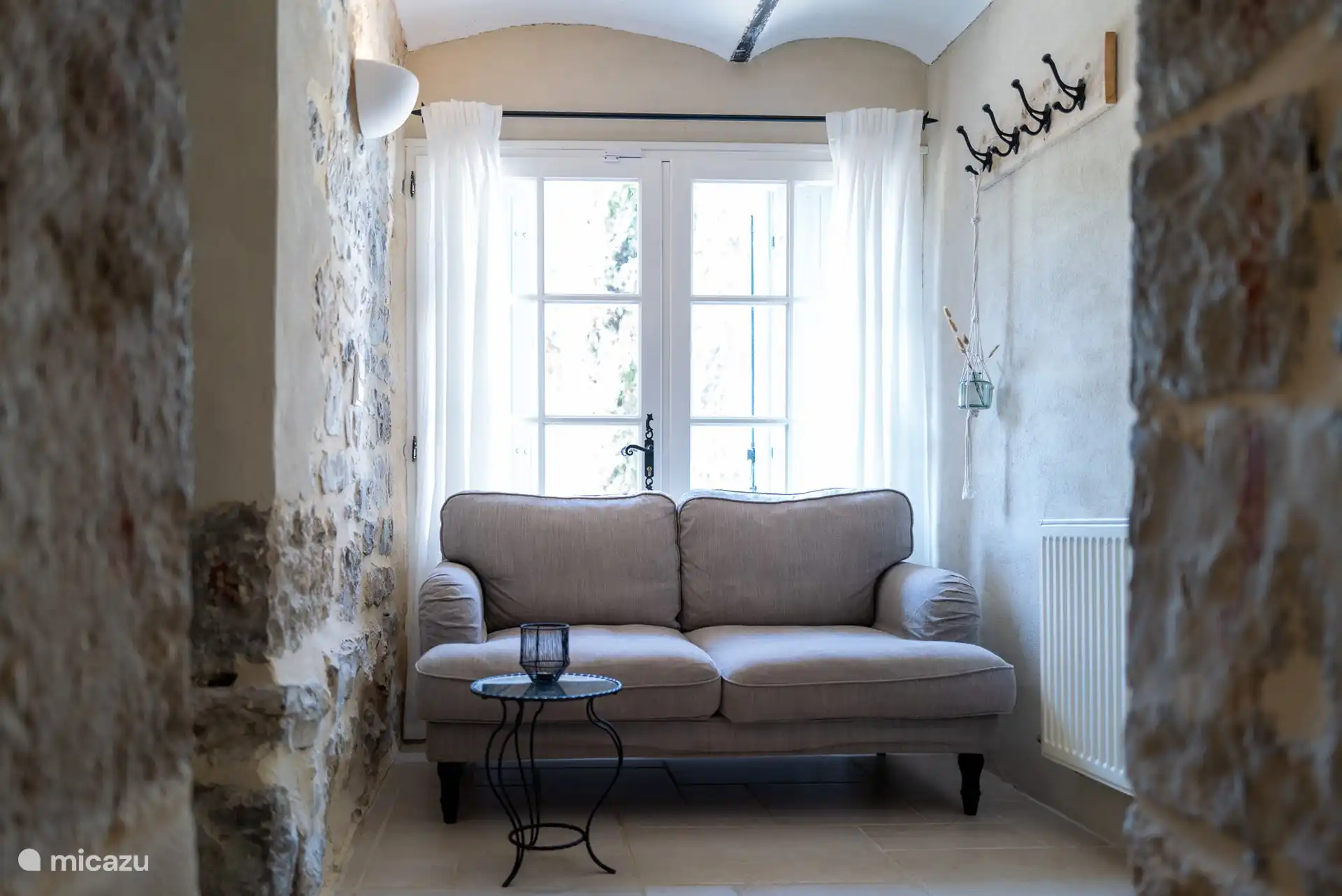 Espace avec un joli canapé