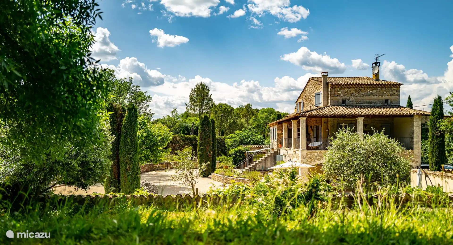 gîte Le Bel Endroit, situé au calme mais proche de toutes les excursions ludiques en Ardèche