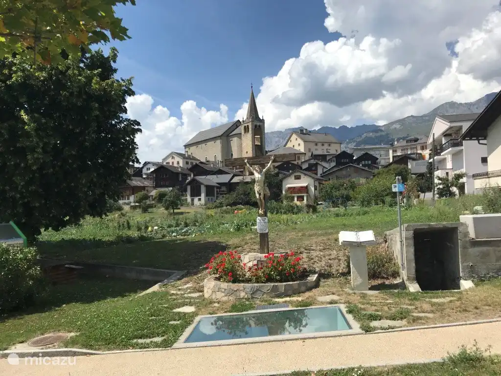 Lens at the walking route from Icogne (for the walking routes see the office de tourisme in Crans Montana)