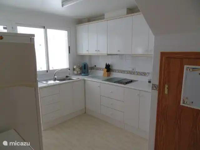 casa vacacional en España, Costa Blanca, Orihuela Costa – Casa Ooms internet fibra optica gratis cocina
