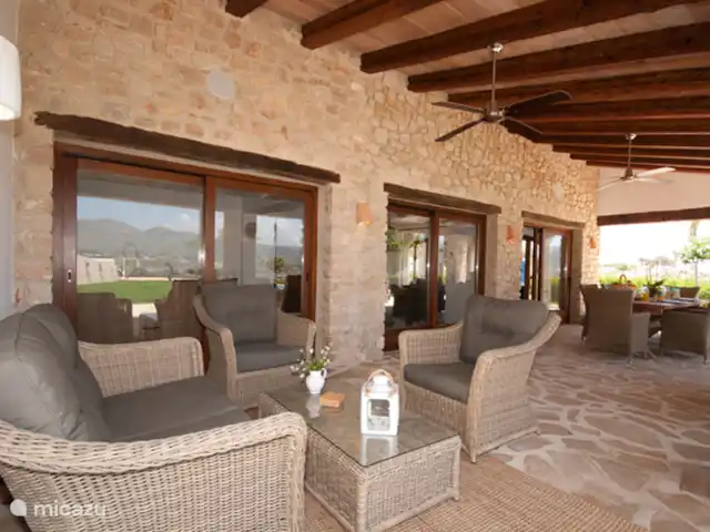 Finca Feliz en España, Costa Blanca, Benissa - villa Naya / Zona lounge bajo el porche