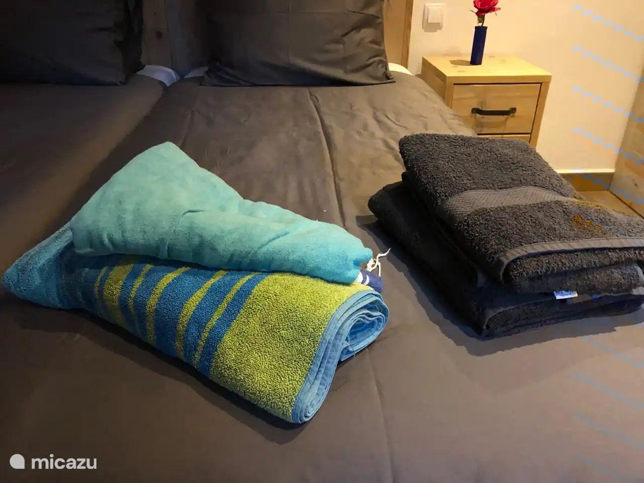 2 handdoeken, 1 badlaken en 1 futa per persoon