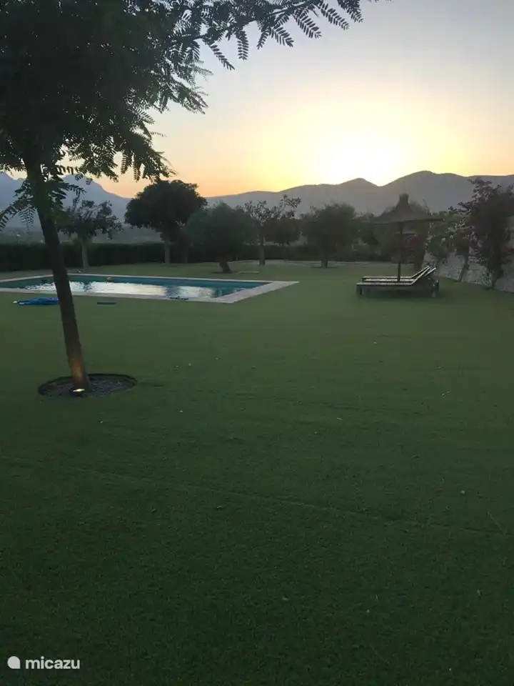 Prachtige avond zon op Finca Feliz