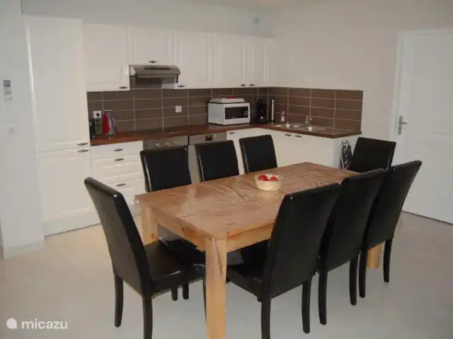 l'Ecrin du Lac sur le lac de Serre-Ponçon | France, Hautes-Alpes, Chorges - appartement la cuisine est entièrement équipée