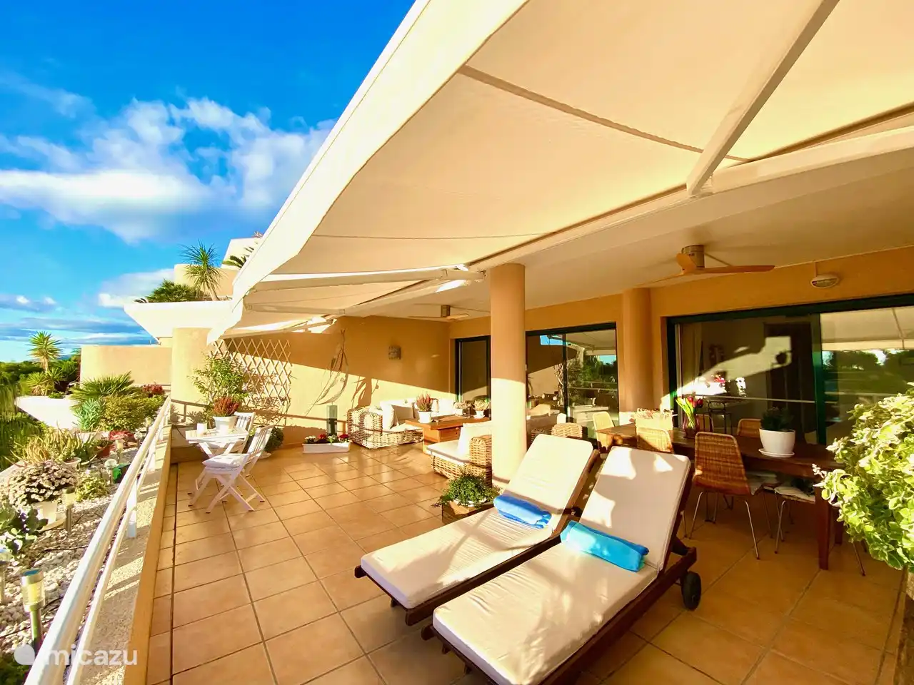 Private, sunny south facing terrace / balcony with views