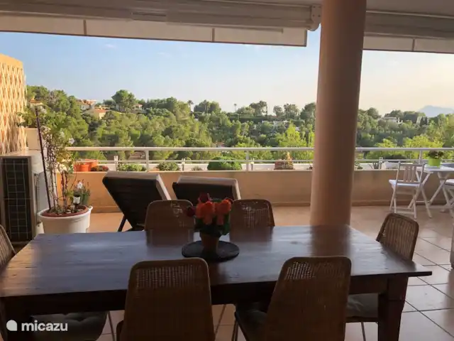 Emplacement de choix avec trois chambres | Espagne, Costa Blanca, Altea - appartement Terrasse/balcon privé et ensoleillé exposé sud avec vue