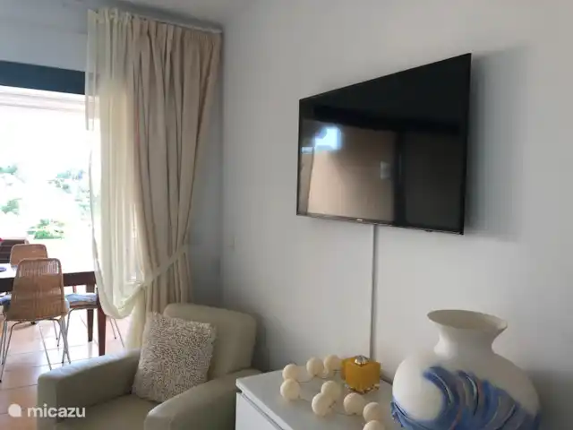 Emplacement de choix avec trois chambres | Espagne, Costa Blanca, Altea - appartement Appartement Altea Chambre principale avec vue et TV