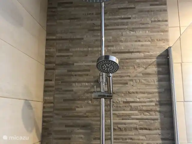 Emplacement de choix avec trois chambres | Espagne, Costa Blanca, Altea - appartement Appartement Altea Salle de bain avec douche à l'italienne