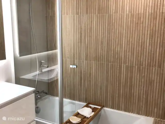 Emplacement de choix avec trois chambres | Espagne, Costa Blanca, Altea - appartement Appartement Altea En Suite Salle de bains avec baignoire
