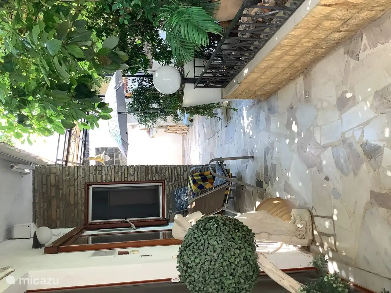 De zithoek op het terras