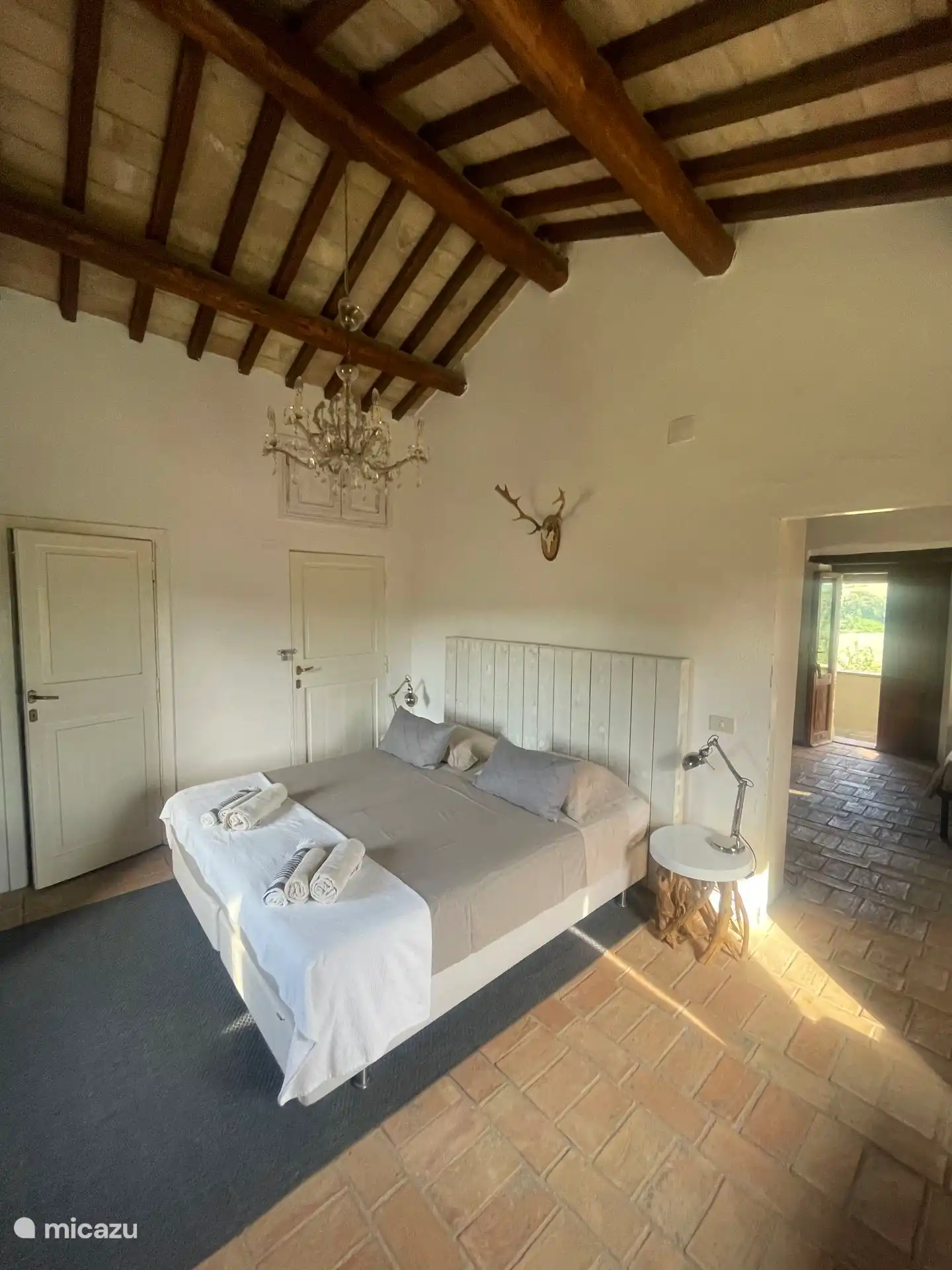 Dormitorio Casale Regina, con baño