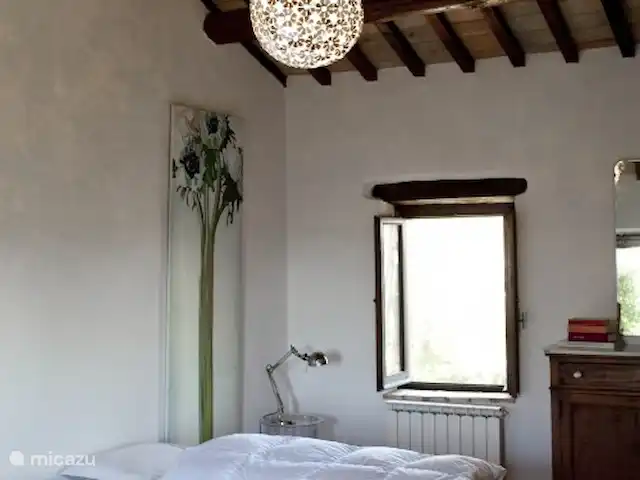 Casa Regina | Italie, Le Latium, Collevecchio - villa Chambre 2 Casale Regina - avec 3 lits, confort moderne avec mobilier vintage local