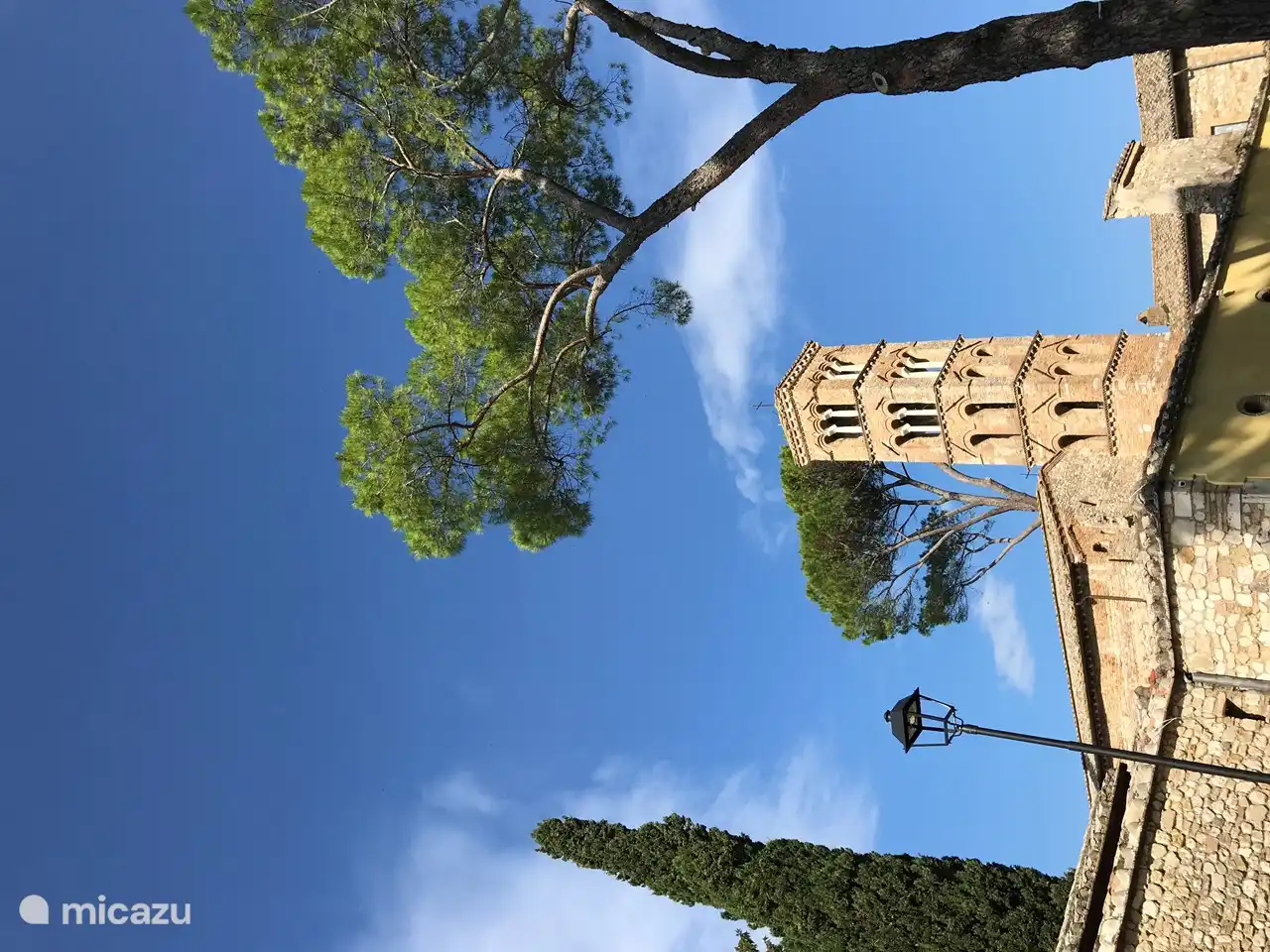 En las inmediaciones de Casale Regina: el Santuario de Santa Maria in Vescovio, Selci (5 km).