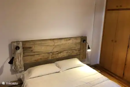 Vakantiehuis Spanje, Pyreneeën, Lles de Cerdanya vakantiehuis Can Arnau een van de slaapkamers