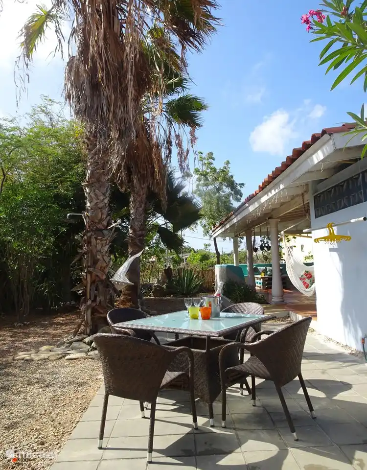 Proud Paradise Bonaire