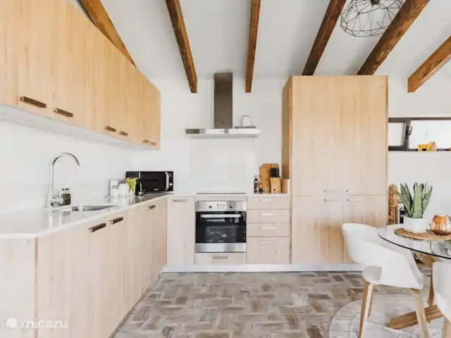 Casa Pilar (bain à remous, poêle à granulés...) | Espagne, Costa Blanca, Jávea - villa La cuisine ouverte est équipée de tout le confort avec un lave-vaisselle, un four, un grand réfrigérateur et congélateur, une cafetière, une machine Nespresso, un grille-pain, un presse-agrumes, une bouilloire, un micro-ondes...