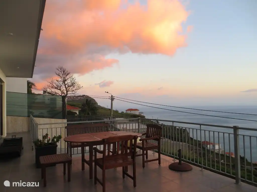 Südseite Madeiras wunderschöne Sonnenuntergänge