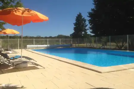 Vakantiehuis Frankrijk, Dordogne, Sarlande geschakelde woning La Marmite Het zwembad