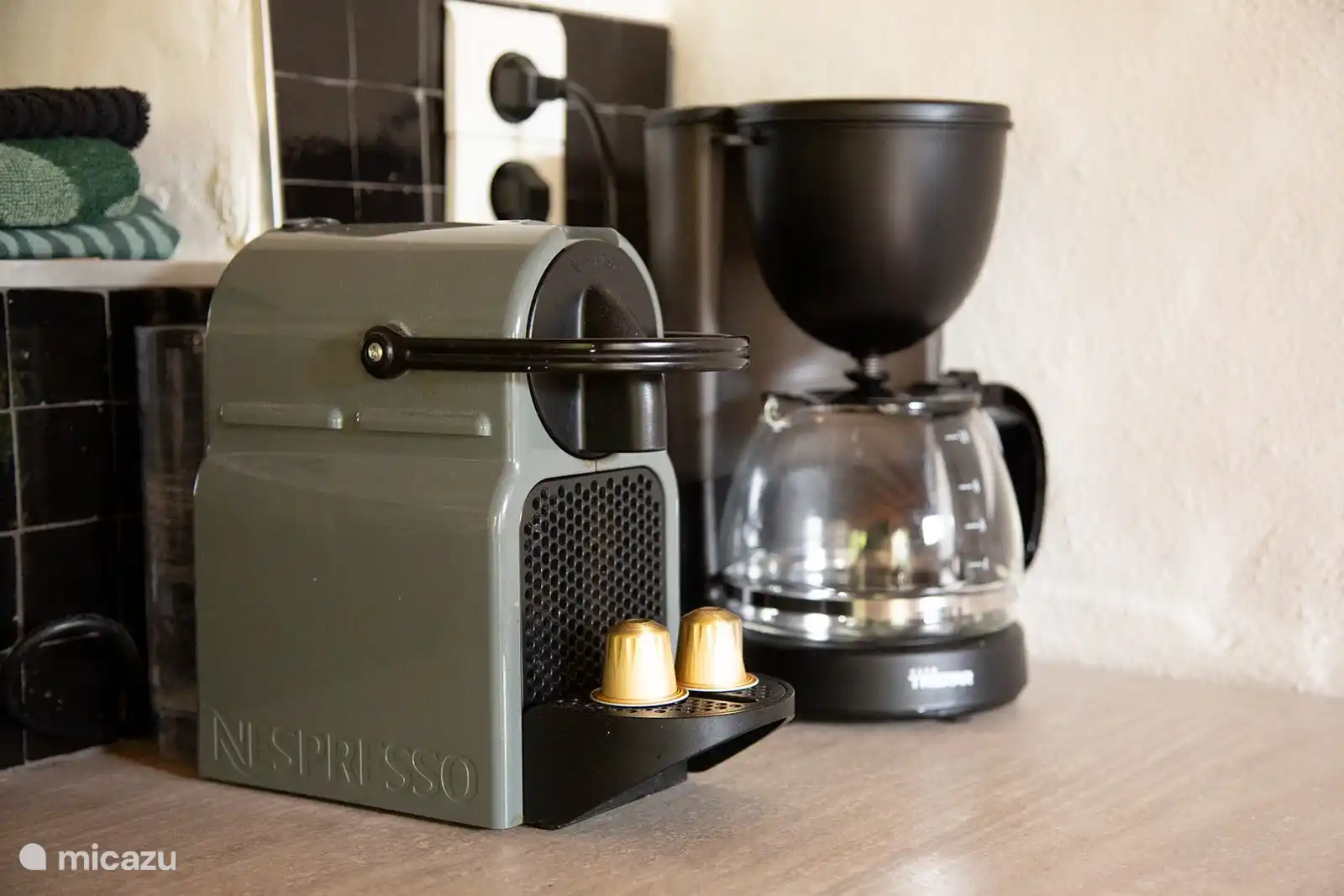 Nespresso- und Kaffeefiltermaschine