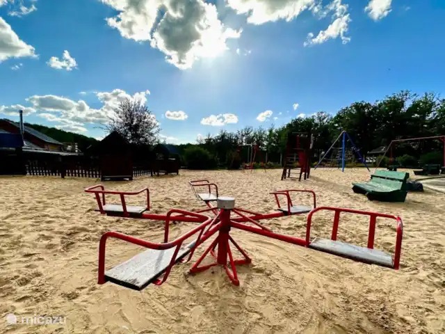 Enjoyerke | Belgique, Ardennes, Heure - chalet terrain de jeu