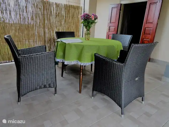 vakantiehuis huren in Hongarije, Tiszameer, Poroszlo – Mélody Haz Inkomdeur met overdekt terras