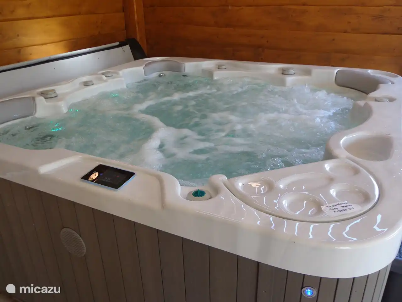 Jacuzzi for private use