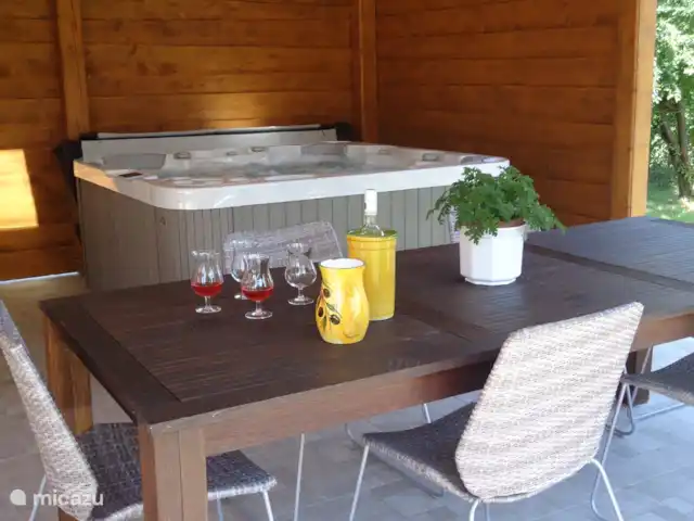 vakantiehuis huren in Hongarije, Tiszameer, Poroszlo – Mélody Haz Terras met jacuzzi