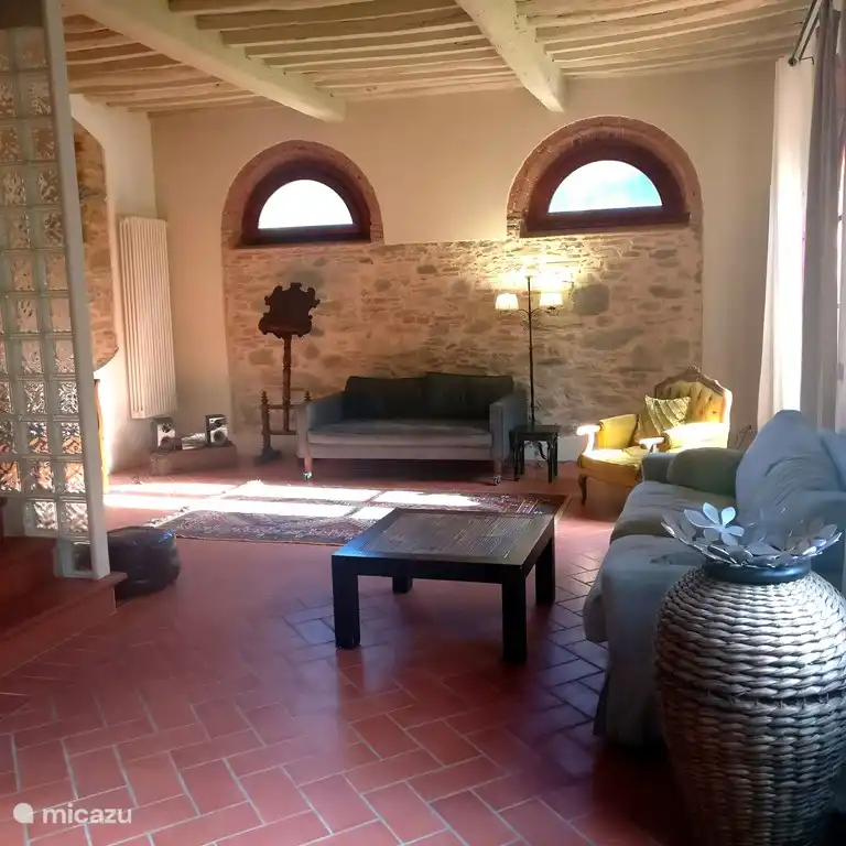 The living room showing the South wall.