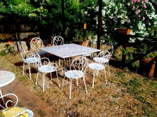 Location de Vacances Italie, Toscane, Lucca, villa - Grange toscane rustique La terrasse de la grange