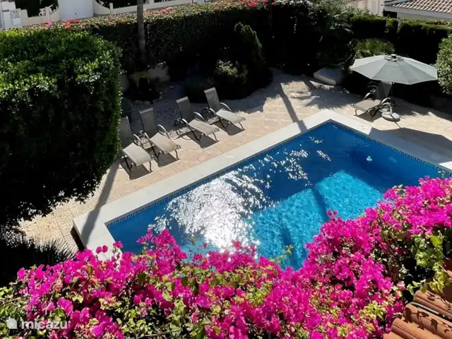 casa del mar en España, Costa Blanca, Ciudad Quesada - villa En la piscina
