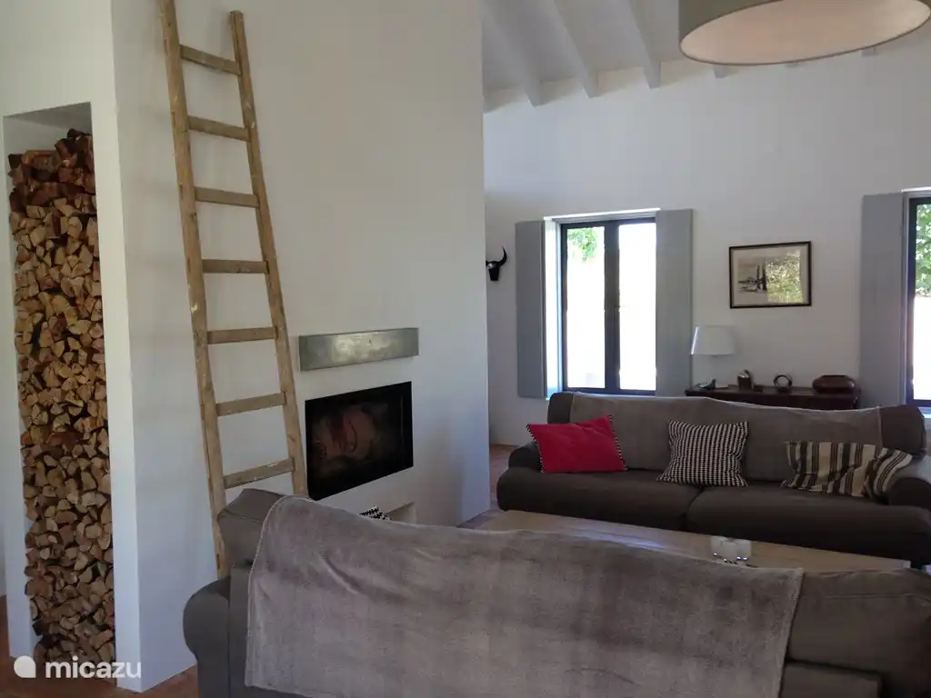 Wohnzimmer mit Sitzecke