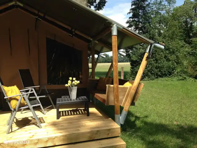 Ferienhof Brink Ort 3 en Alemania, Baja Sajonia, Warmsen - camping de lujo / yurta / tienda safari Experimentará que pasa mucho tiempo al aire libre con una plataforma tan maravillosa.