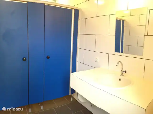 Ferienhof Brink Ort 3 en Alemania, Baja Sajonia, Warmsen - camping de lujo / yurta / tienda safari unidad de aseo