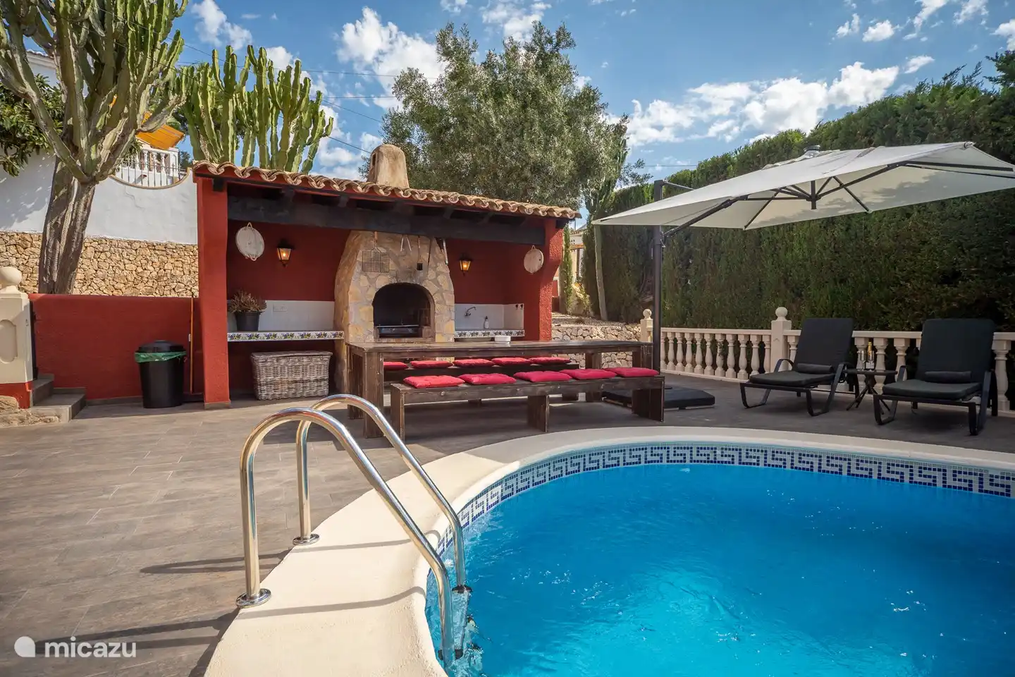 Hermosa barbacoa que utilizan con frecuencia nuestros huéspedes.