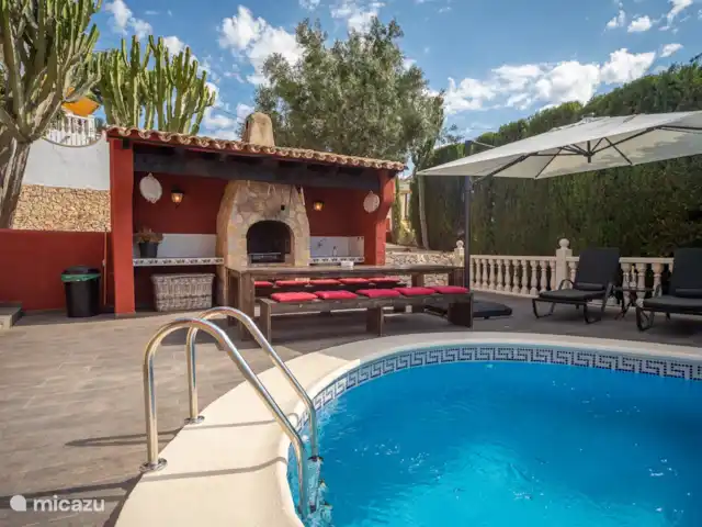 La Casa Roja Benissa huren in Spanje, Costa Blanca, Benissa - villa Schitterende BBQ die veelvuldig door onze gasten gebruikt wordt