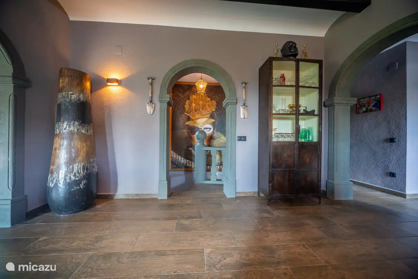 Escalera de caracol desde la planta baja hasta -1 (abajo)