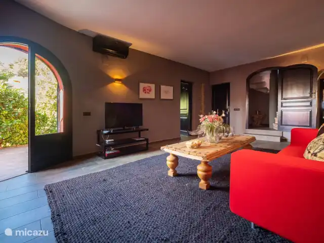 La Casa Roja Benissa huren in Spanje, Costa Blanca, Benissa - villa Extra living op -1, ideaal dus als extra huiskamer, uiteraard met TV/Internet etc