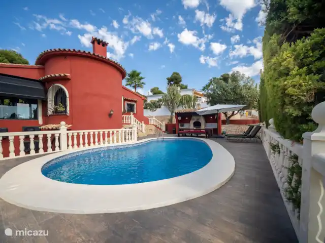 La Casa Roja Benissa huren in Spanje, Costa Blanca, Benissa - villa Heerlijk zwembad wat vanaf maart 2022 ook nog verward wordt door een invertor aangestuurd door zonnepanelen