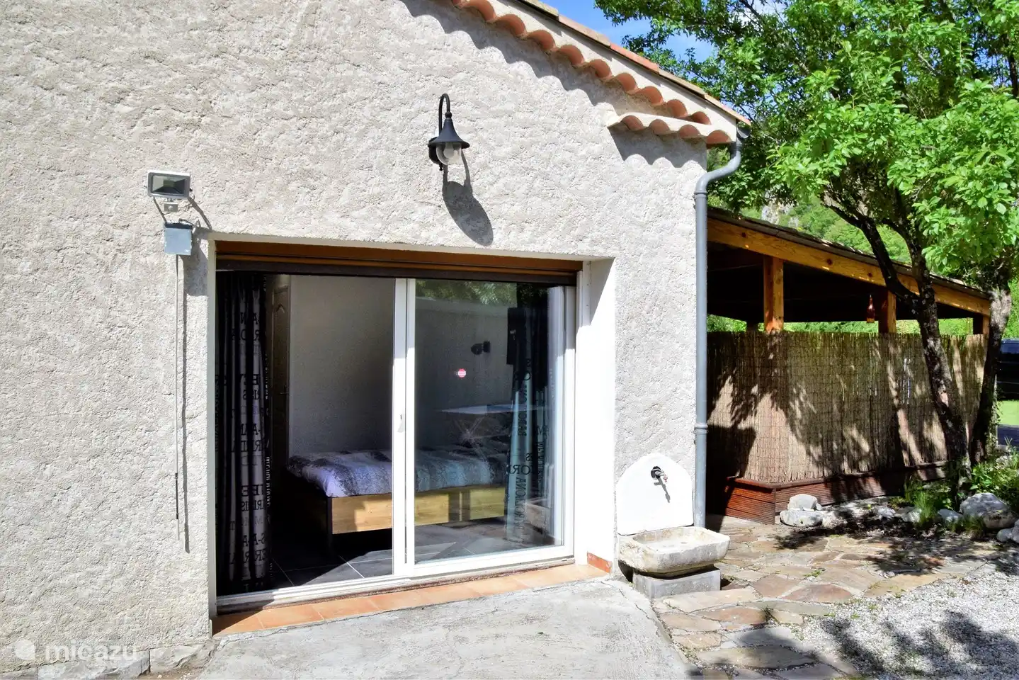 Apartamento con entrada privada