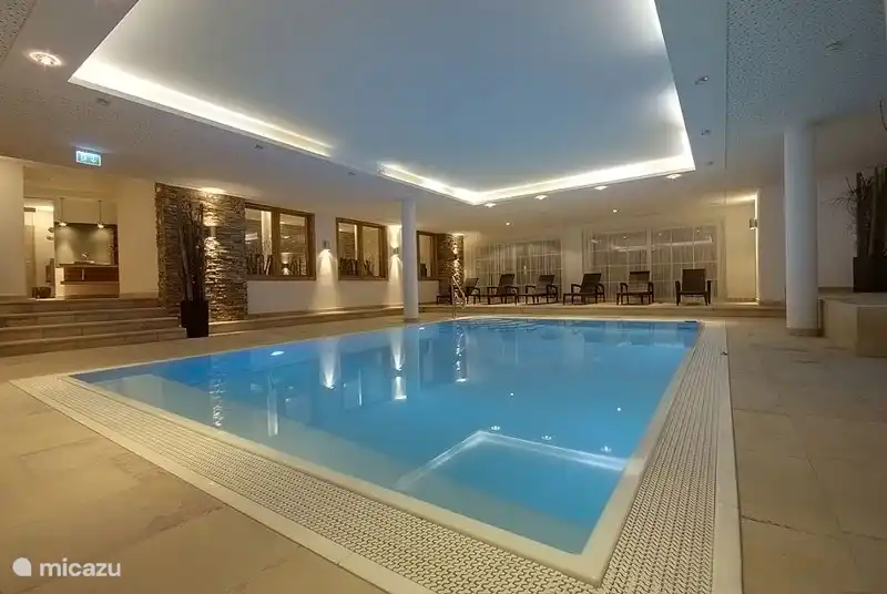 Das Kaprun Mountain Resort bietet Ihnen ein schönes Hallenbad.