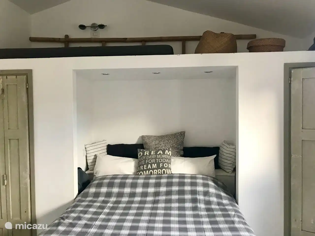 Das Hauptschlafzimmer kann auch separat mit einem Rabatt gemietet werden, lesen Sie die Beschreibung oder kontaktieren Sie mich.