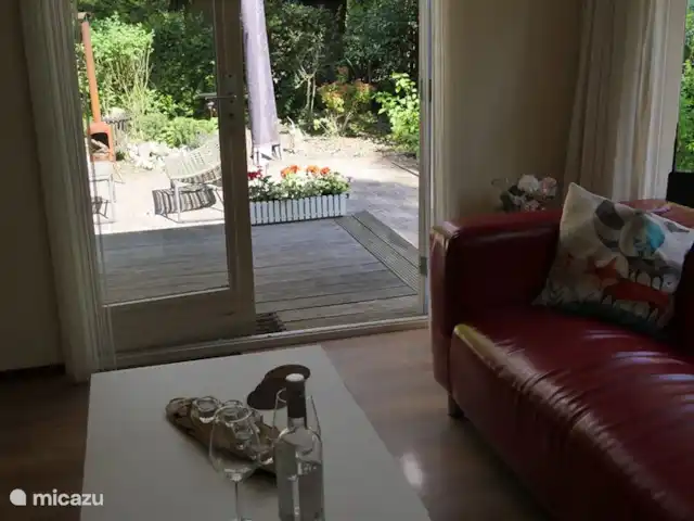 Le renard | Pays-Bas, Gueldre, Emst (Epe) - chalet Le coin salon avec portes-fenêtres coulissantes