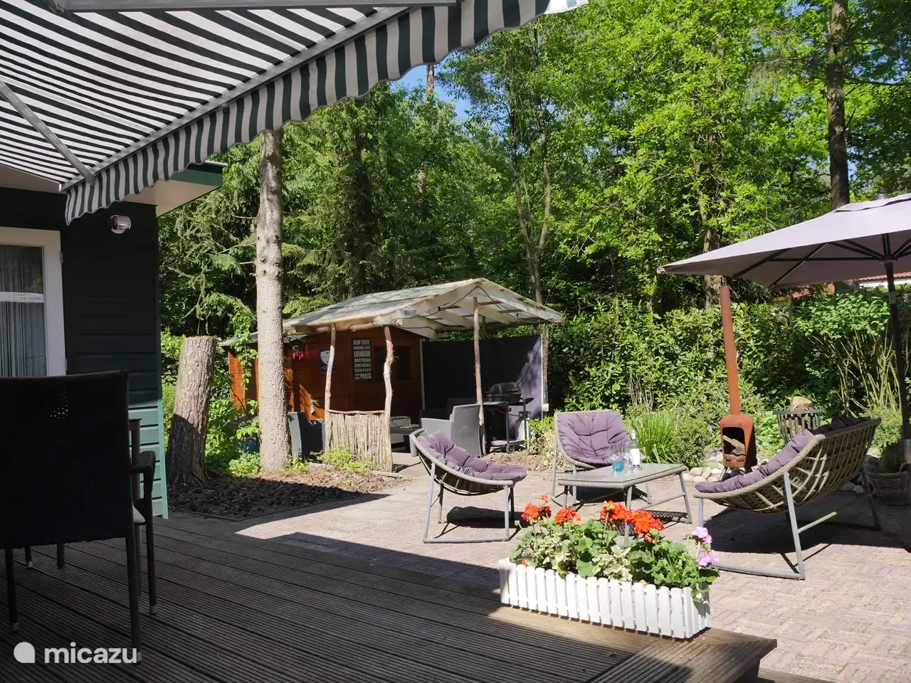 Overview garden from the terrace