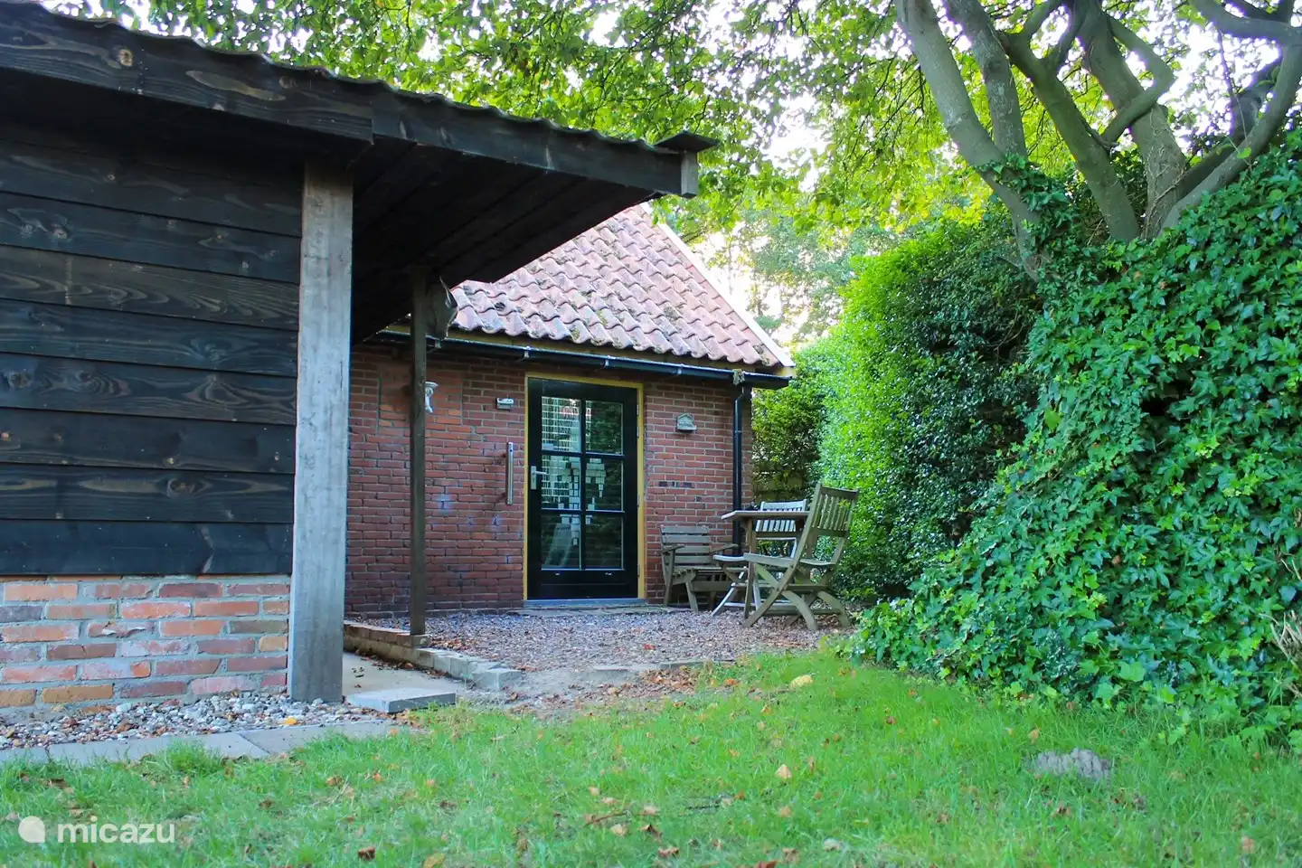 Eingangshaus mit Terrasse