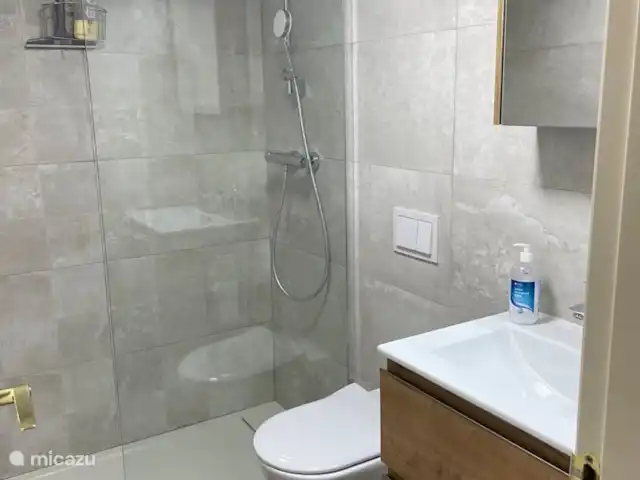 Finalbir en España, Costa Blanca, Albir - apartamento 2º baño completamente reformado con plato de ducha