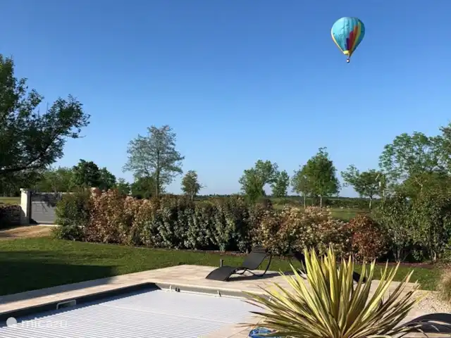 Couzame | France, Lot, Couzou - maison de vacances Montgolfière