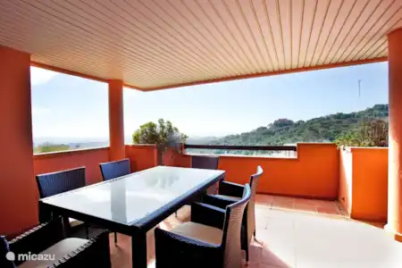 Vakantiehuis Spanje, Andalusië, Ojén appartement Appartement met ruim terras Terras